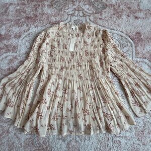 NWT BOHO BELL SLEEVE TOP